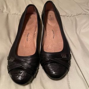 Time and Tru size 9 black ballet flats with memory foam, non-marking
